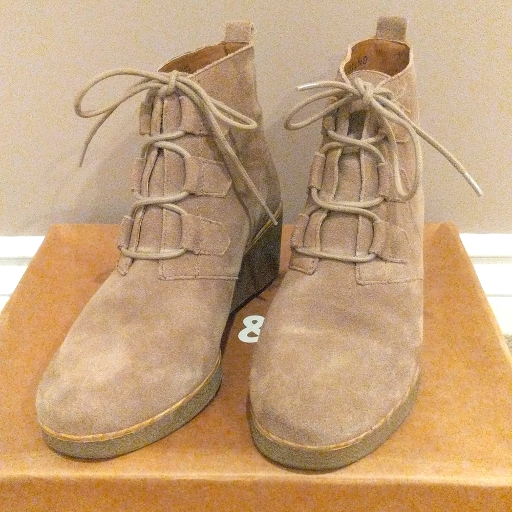 Lucky Brand Tan Suede Lace up Wedges